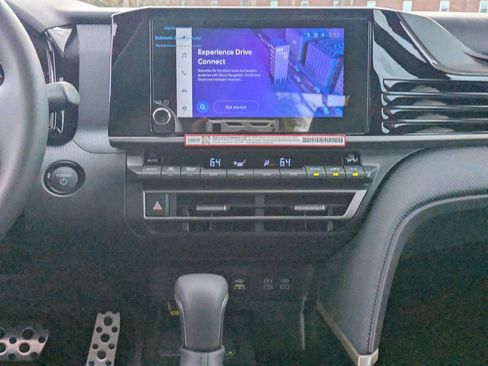 New 2026 Toyota Camry Hybrid image 16