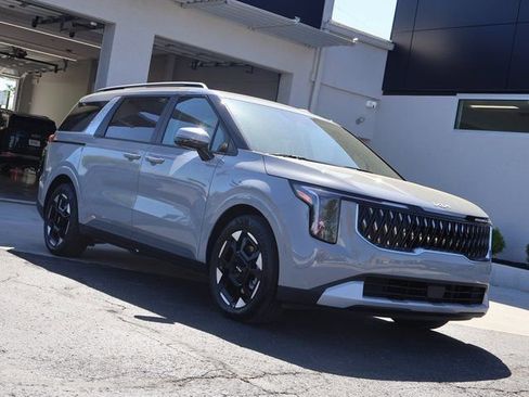 New 2026 Kia Carnival EX FWD image 1