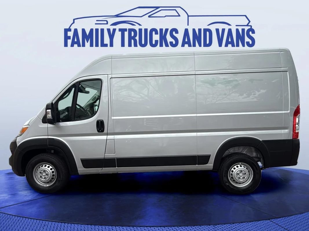 Used 2026 RAM ProMaster 1500 w/ Safety Group FWD image 2