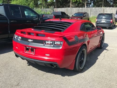 Used 2010 Chevrolet Camaro LT w/ Black Stripe Package RWD image 2