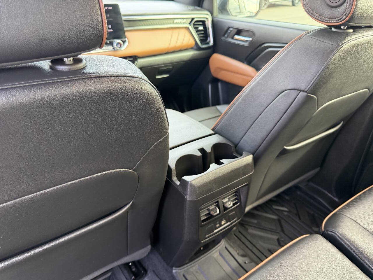 Used 2024 GMC Canyon AT4 w/ AT4 Premium Package AWD/4WD image 25