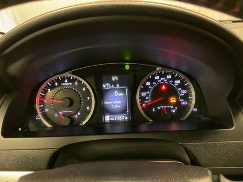 Used 2016 Toyota Camry SE w/ Moonroof Package FWD image 14