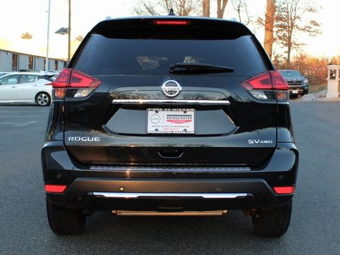 Certified 2019 Nissan Rogue SV w/ Premium Package image 7