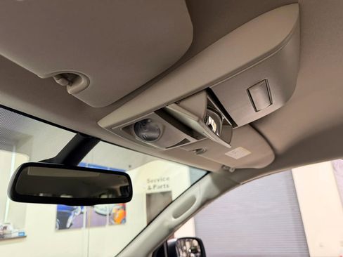 Used 2019 Dodge Grand Caravan SE image 38