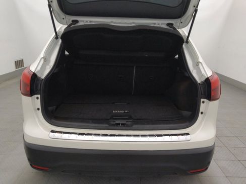 Used 2019 Nissan Rogue Sport SV FWD image 29