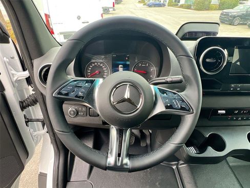New 2026 Mercedes-Benz Sprinter 2500 image 10