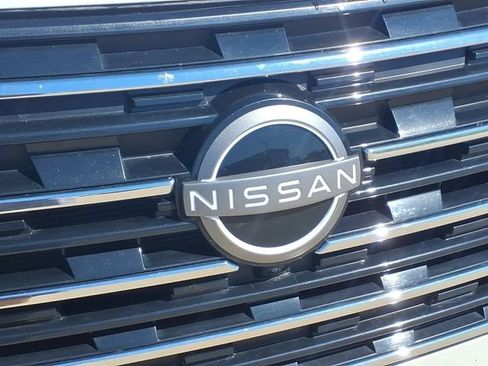 Used 2026 Nissan Rogue SL FWD image 24