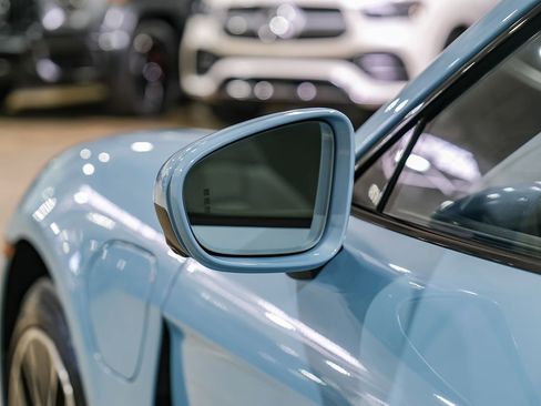 Used 2022 Porsche Taycan 4S image 39