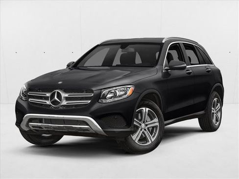 Used 2018 Mercedes-Benz GLC 300 image 1