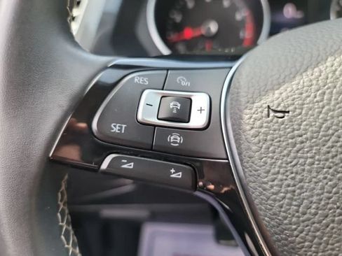 Used 2021 Volkswagen Tiguan SE w/ Panoramic Sunroof Package AWD/4WD image 27