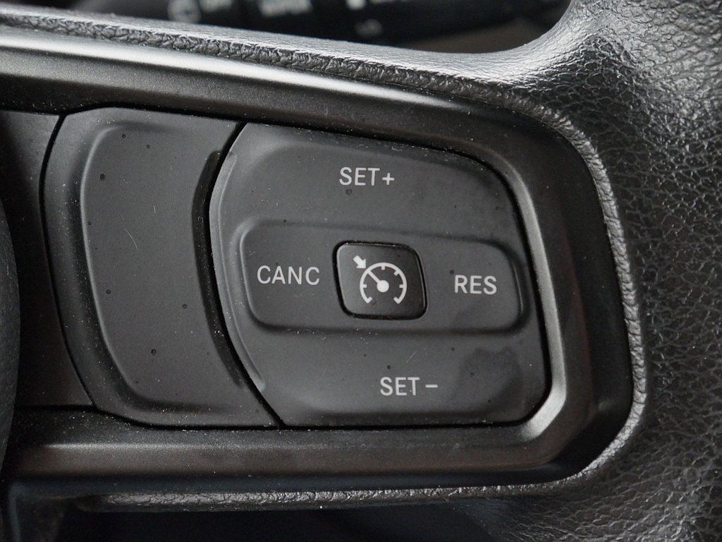 Used 2018 Jeep Wrangler Unlimited Sport AWD/4WD image 28