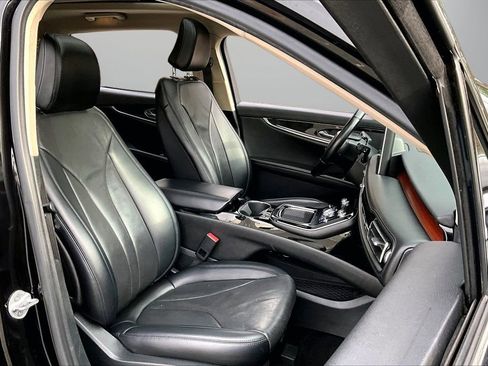 Used 2022 Lincoln Nautilus Reserve image 24