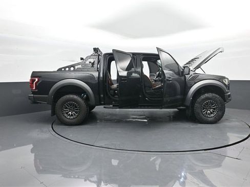 Certified 2018 Ford F150 Raptor w/ Equipment Group 802A Luxury image 41