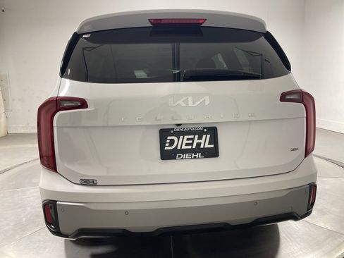 Certified 2023 Kia Telluride LX image 6
