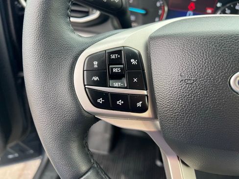 Used 2023 Ford Explorer XLT w/ Equipment Group 202A image 44