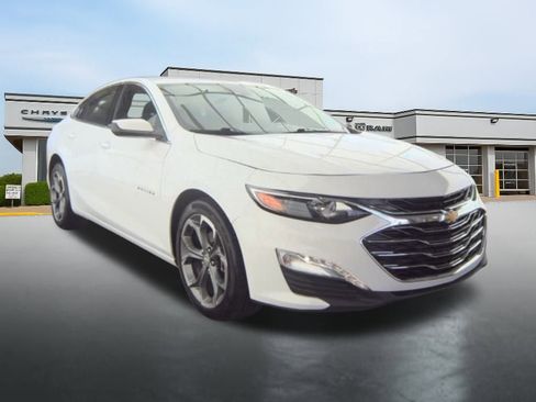 Used 2024 Chevrolet Malibu LT FWD image 3