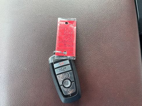 Certified 2022 Ford F150 Lariat image 31