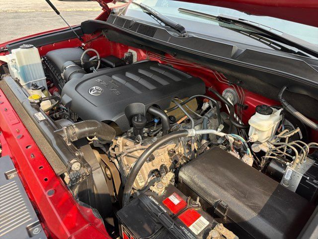 Used 2015 Toyota Tundra SR5 w/ TRD Off Road Package AWD/4WD image 35