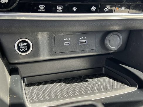 Used 2023 Nissan Rogue SV AWD/4WD image 18