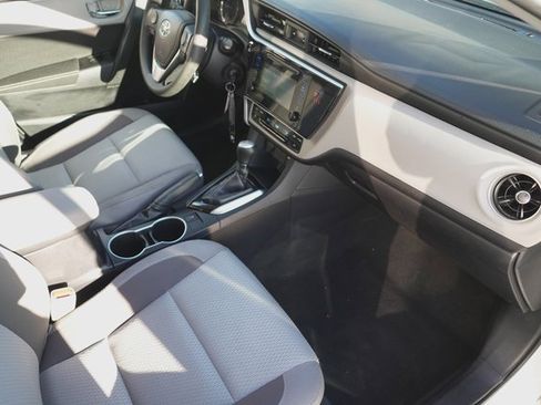 Used 2019 Toyota Corolla LE image 21