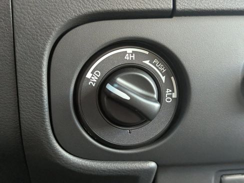 New 2026 Nissan Frontier SV w/ Tow Package image 19