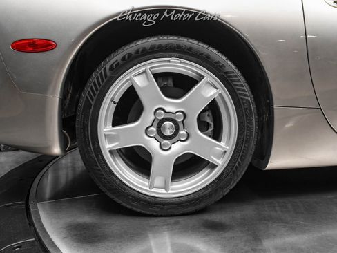 Used 1999 Chevrolet Corvette Coupe w/ Lighting Pkg RWD image 38