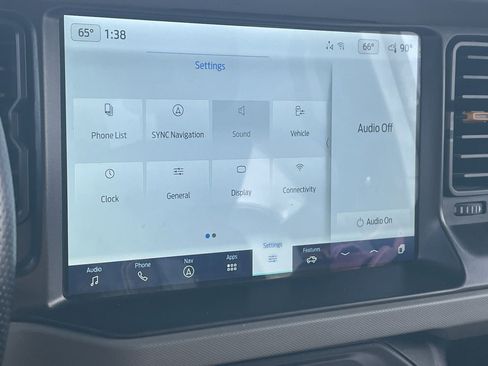 Used 2022 Ford Bronco Badlands image 6