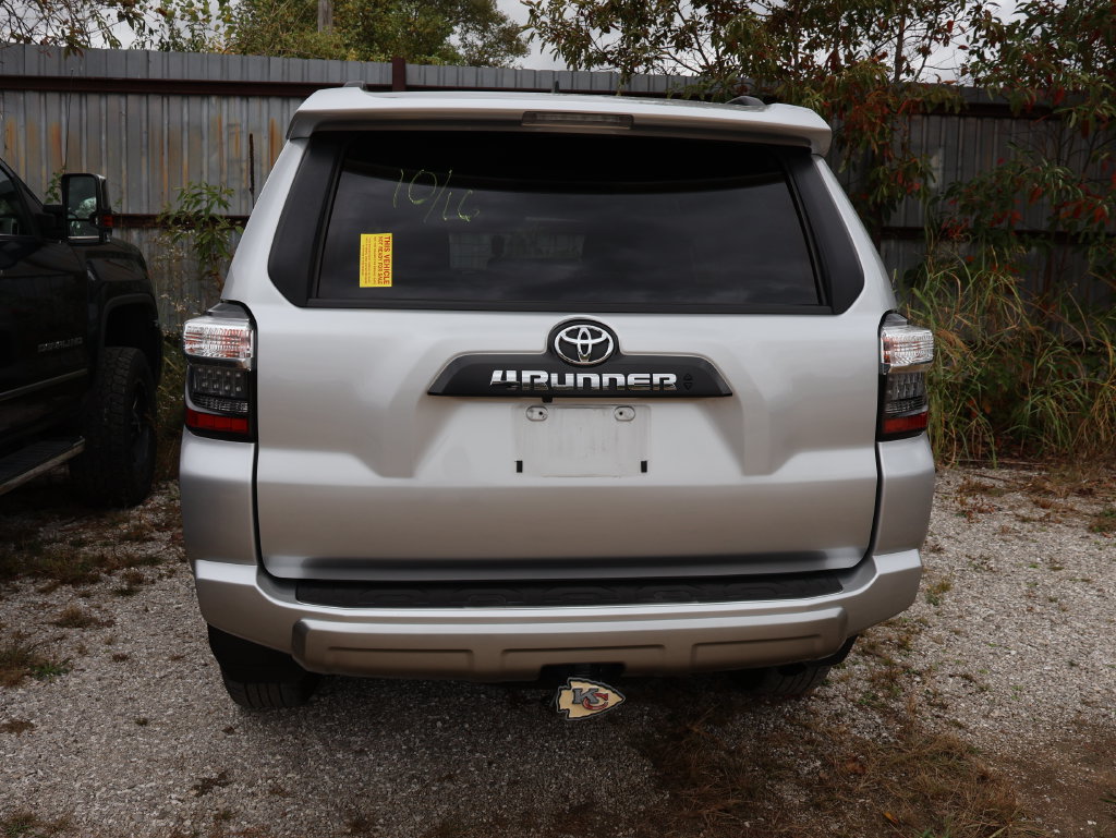 Used 2021 Toyota 4Runner TRD Off-Road Premium AWD/4WD image 16