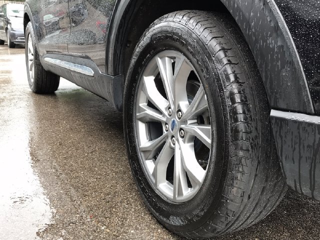 Used 2023 Ford Explorer Limited AWD/4WD image 39