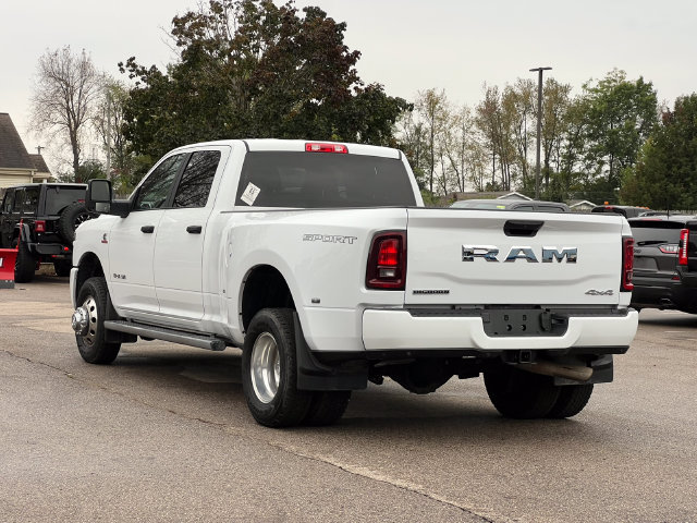 Used 2025 RAM 3500 Big Horn AWD/4WD image 16