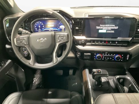 Used 2025 Chevrolet Silverado 1500 High Country w/ Midnight Edition AWD/4WD image 10