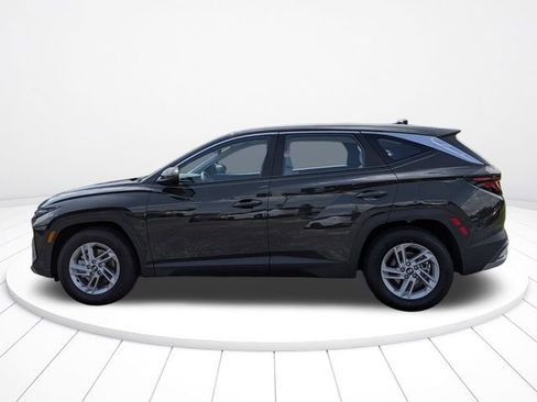 Used 2025 Hyundai Tucson SE FWD image 6