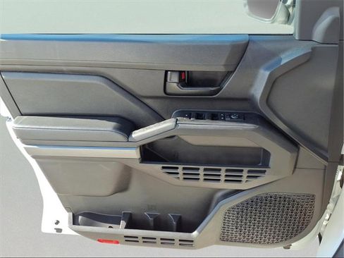 Used 2024 Toyota Tacoma TRD Sport image 13