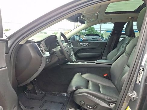 Used 2019 Volvo XC60 T6 Momentum w/ Protection Package Premier AWD/4WD image 13