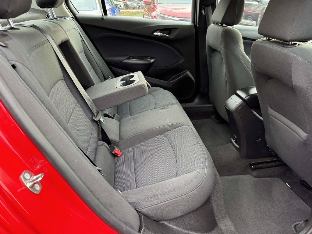 Used 2018 Chevrolet Cruze LT w/ LT Fleet Convenience Package FWD image 15