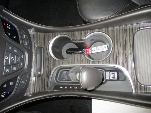 Used 2018 Buick Envision Premium image 17