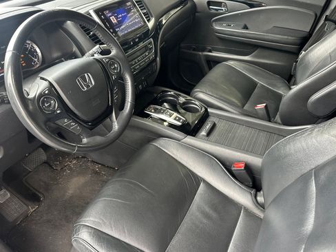 Used 2017 Honda Pilot Touring image 11
