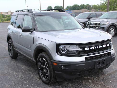 Used 2022 Ford Bronco Sport Outer Banks w/ Tech Package AWD/4WD image 7