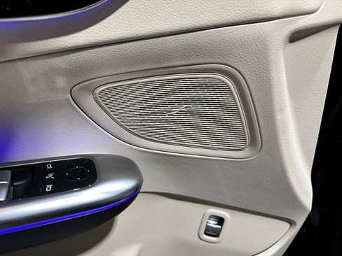 Certified 2023 Mercedes-Benz C 300 4MATIC Sedan image 12