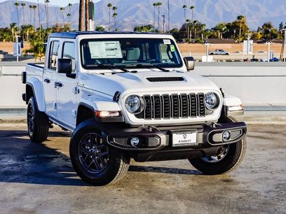 New 2025 Jeep Gladiator Sport
