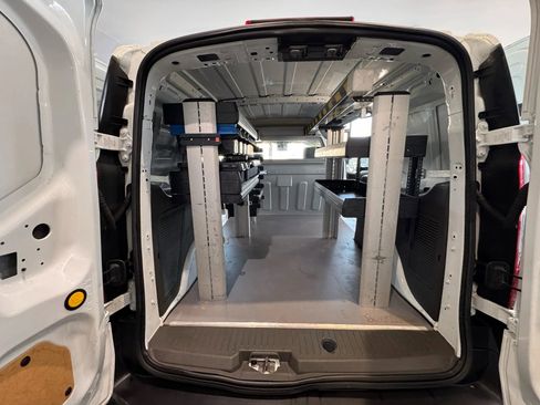 Used 2022 Ford Transit Connect XL image 18