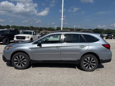 Used 2017 Subaru Outback 2.5i Limited image 5