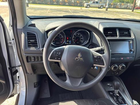 Used 2024 Mitsubishi Outlander Sport ES AWD/4WD image 13