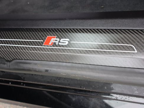 Used 2023 Audi RS e-tron GT w/ Carbon Performance Package AWD/4WD image 10