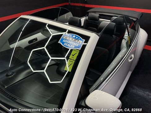 Used 2010 Volkswagen Beetle Convertible image 27