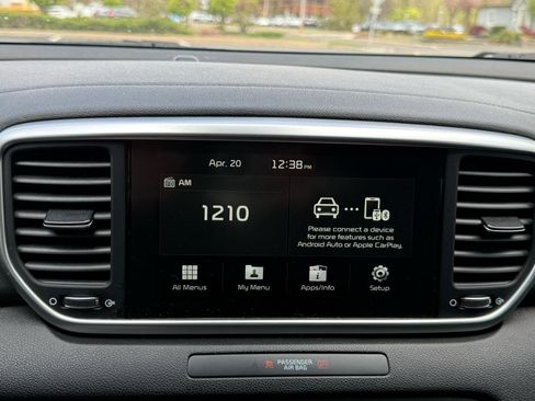 Used 2020 Kia Sportage LX AWD/4WD image 16