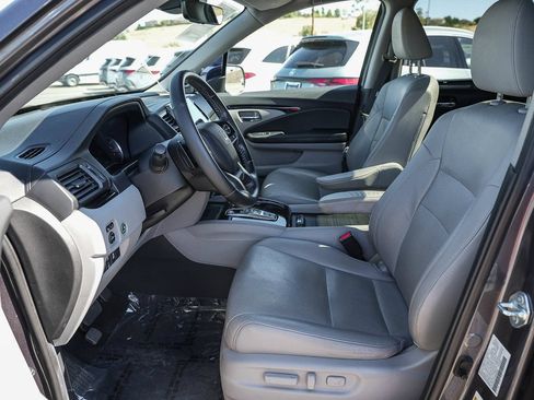 Used 2021 Honda Pilot Elite image 16