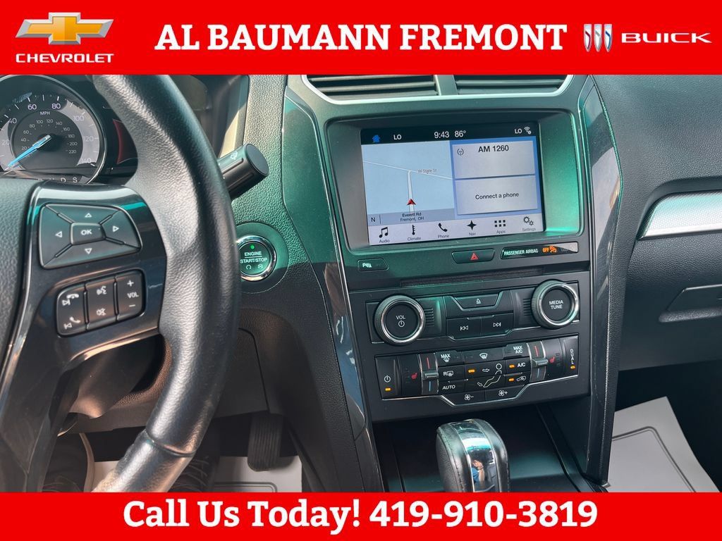 Used 2017 Ford Explorer XLT w/ Equipment Group 202A FWD image 17