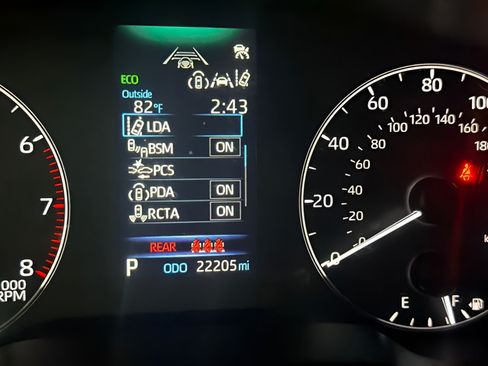 Used 2024 Toyota Corolla Cross AWD Hybrid image 19
