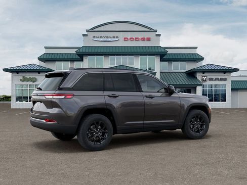 New 2026 Jeep Grand Cherokee Altitude AWD/4WD image 4